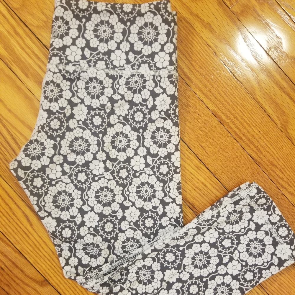 Lululemon Wunder Under Crop Twiggy Floral Nimbus 6